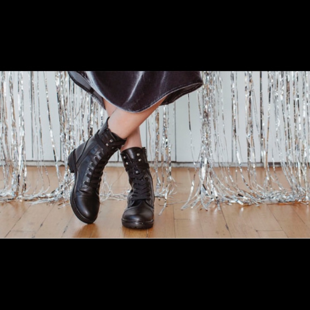 REPORT Nina Lace-up Black Combat Bootie